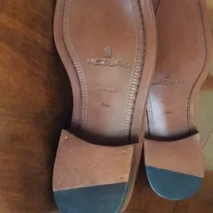 Mezlan Men’s Size 9M Oxford Shoe.  Pristine preloved condition. Natural Brown. Mezlan | Shoes | Mezlan Mens Size 9m Oxford Shoe Pristine  main image 3